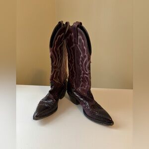 Women's Burgundy Cowboy Boots